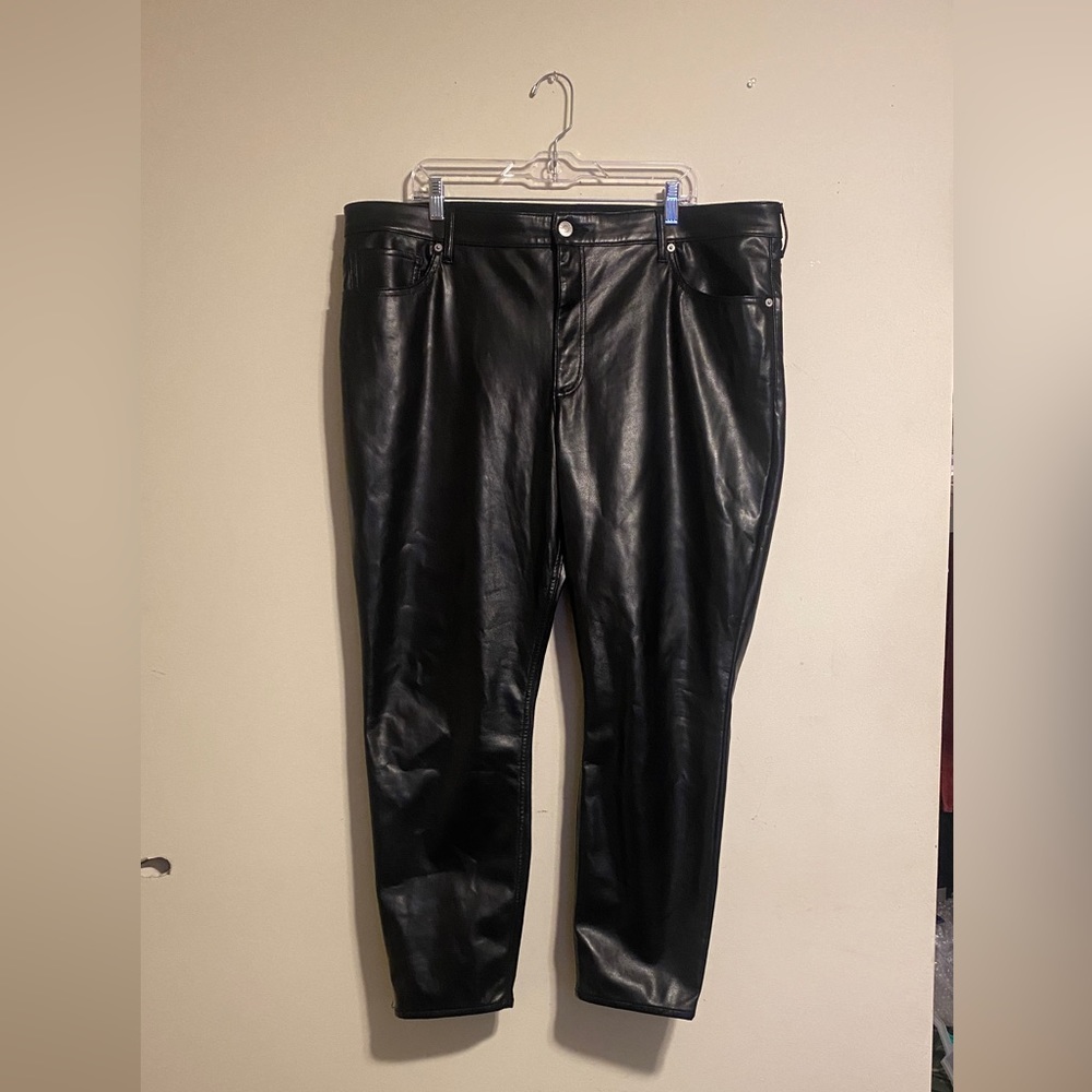 Express faux leather pants with functioning pockets size 18